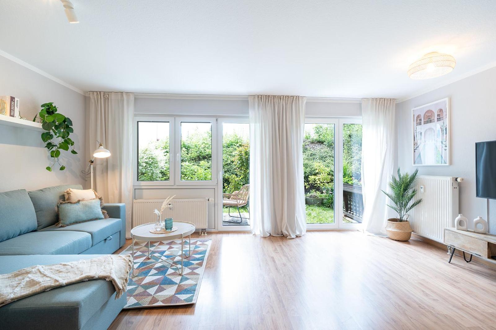 Benville Pirna - Modern - Familie - Terrasse ภายนอก รูปภาพ