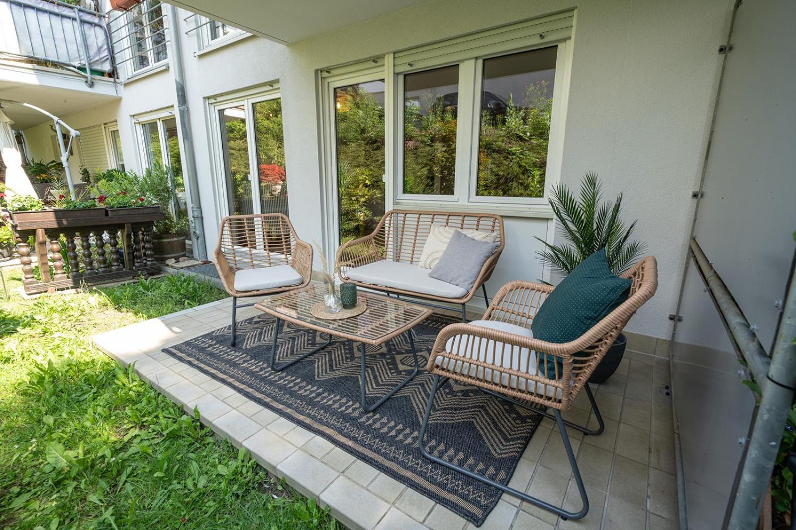 Benville Pirna - Modern - Familie - Terrasse ภายนอก รูปภาพ